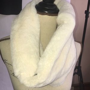 Akira Avondale Scarf